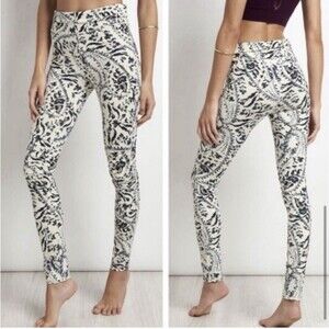 Free People Movement Floral Folk Art City Slicker Moto Leggings Sz S EUC Navy